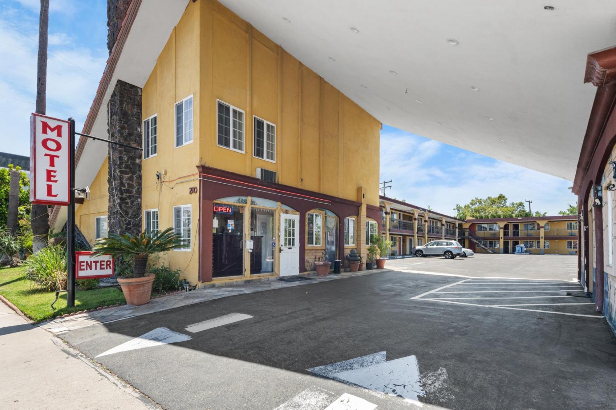 Sky Palm Motel - Orange Exterior foto