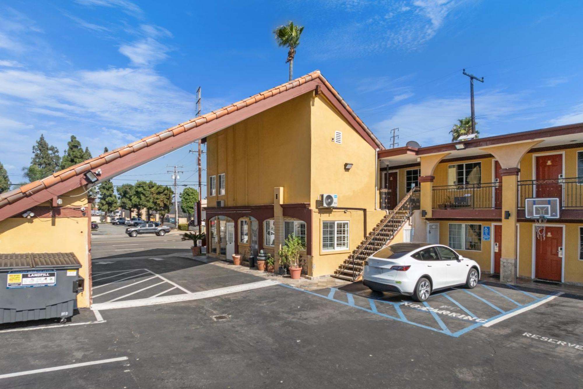 Sky Palm Motel - Orange Exterior foto